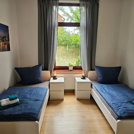 95Qm Erdgeschosswohnung Im Villenviertel Vollausgestattet Mit Kamin, Balkon Und Garten - Wlan Gratis Wilhelmshaven Exterior photo