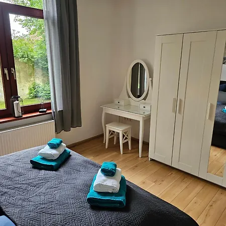 95Qm Erdgeschosswohnung Im Villenviertel Vollausgestattet Mit Kamin, Balkon Und Garten - Wlan Gratis Wilhelmshaven Exterior photo