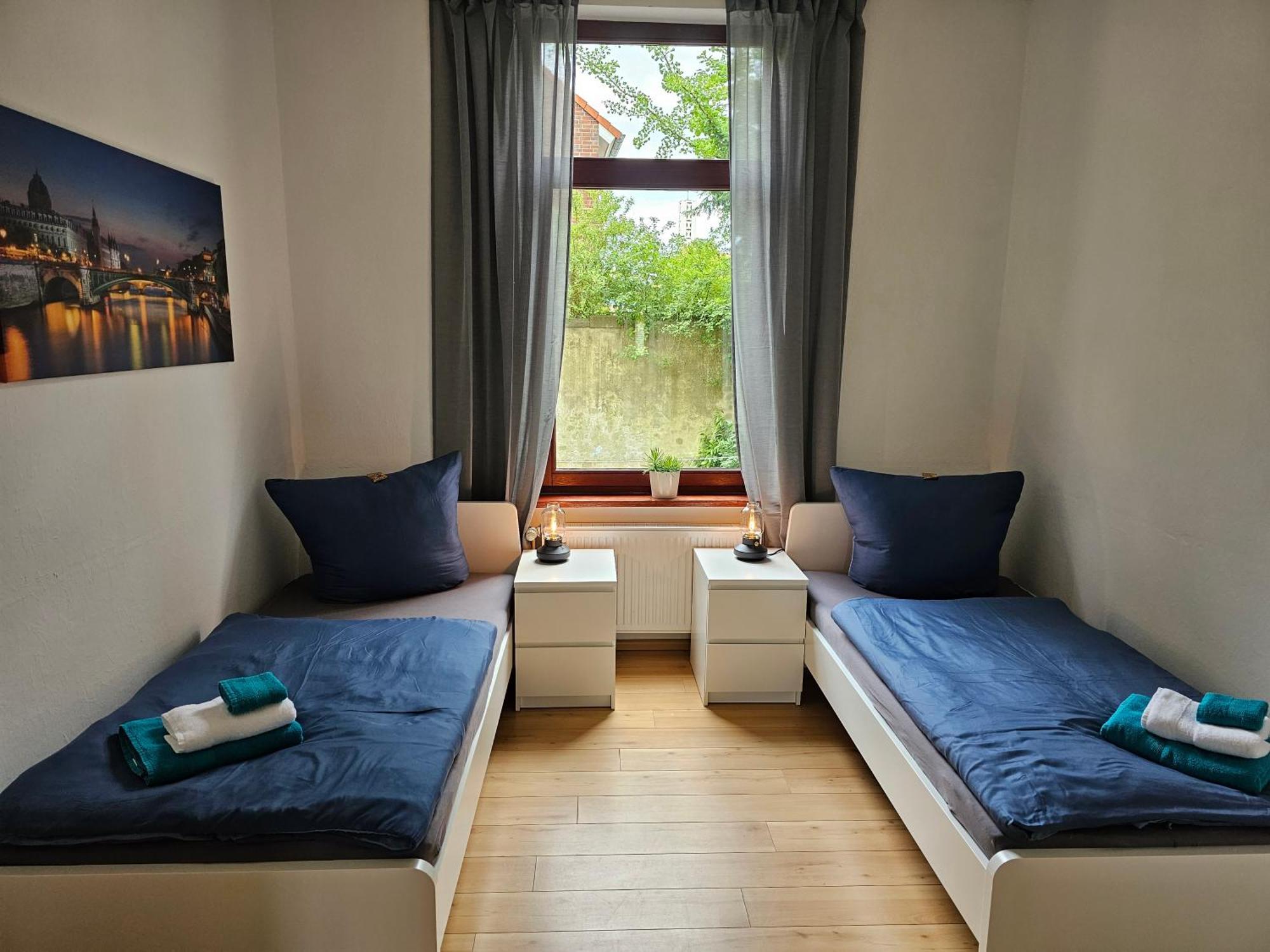 Apartment 95qm Erdgeschosswohnung Im Villenviertel Vollausgestattet Mit Kamin, Balkon Und Garten - Wlan Gratis