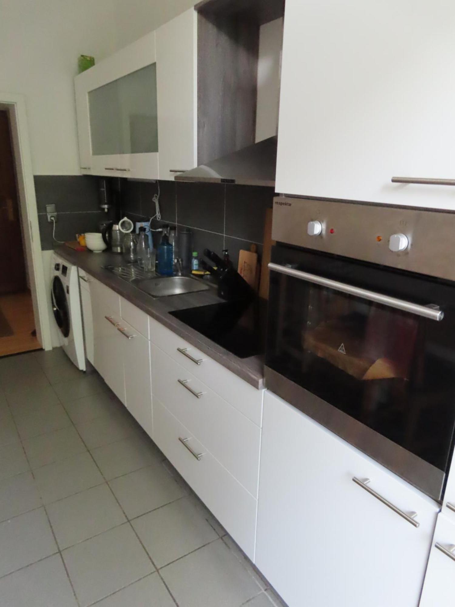 Apartment 95qm Erdgeschosswohnung Im Villenviertel Vollausgestattet Mit Kamin, Balkon Und Garten - Wlan Gratis *